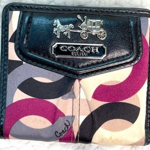 Coach- bifold silk wallet